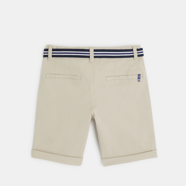 شورت برمودا مطاطي مطبوع بحزام باللون البيج للأولاد